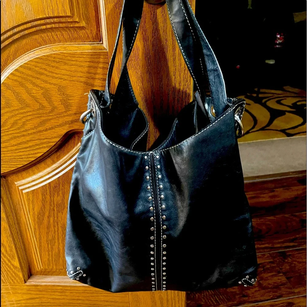 Michael Kors black Hobo bag. - Picture 1 of 3